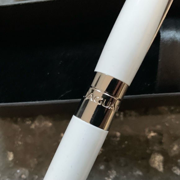 Jaguar Pen - Picture 4 of 4